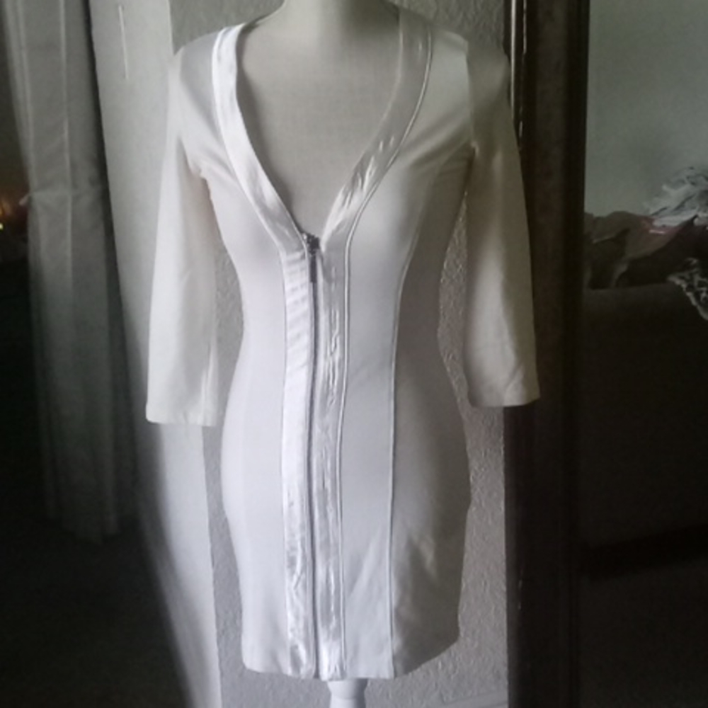Clothes - Picture 2 of 4